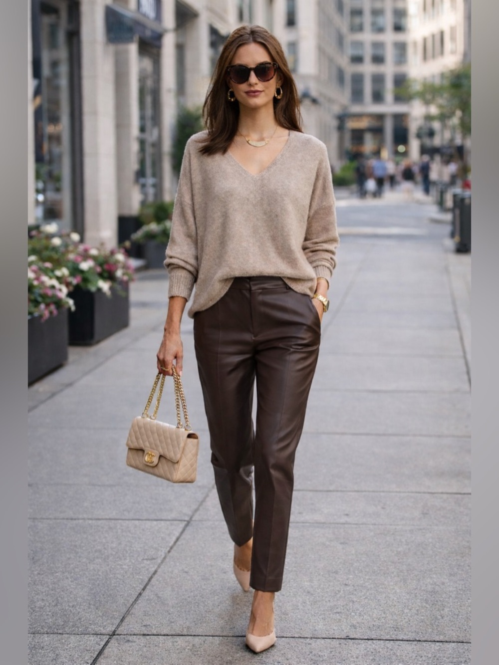 Vince Womens Cashmere Relaxed Fit Deep Vneck Center Stitch Neutral Tan Sweater L
